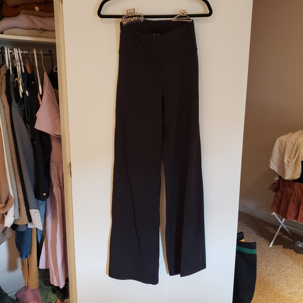 TNA wide leg yoga pants size M